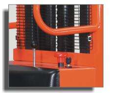 stacker electric forklift