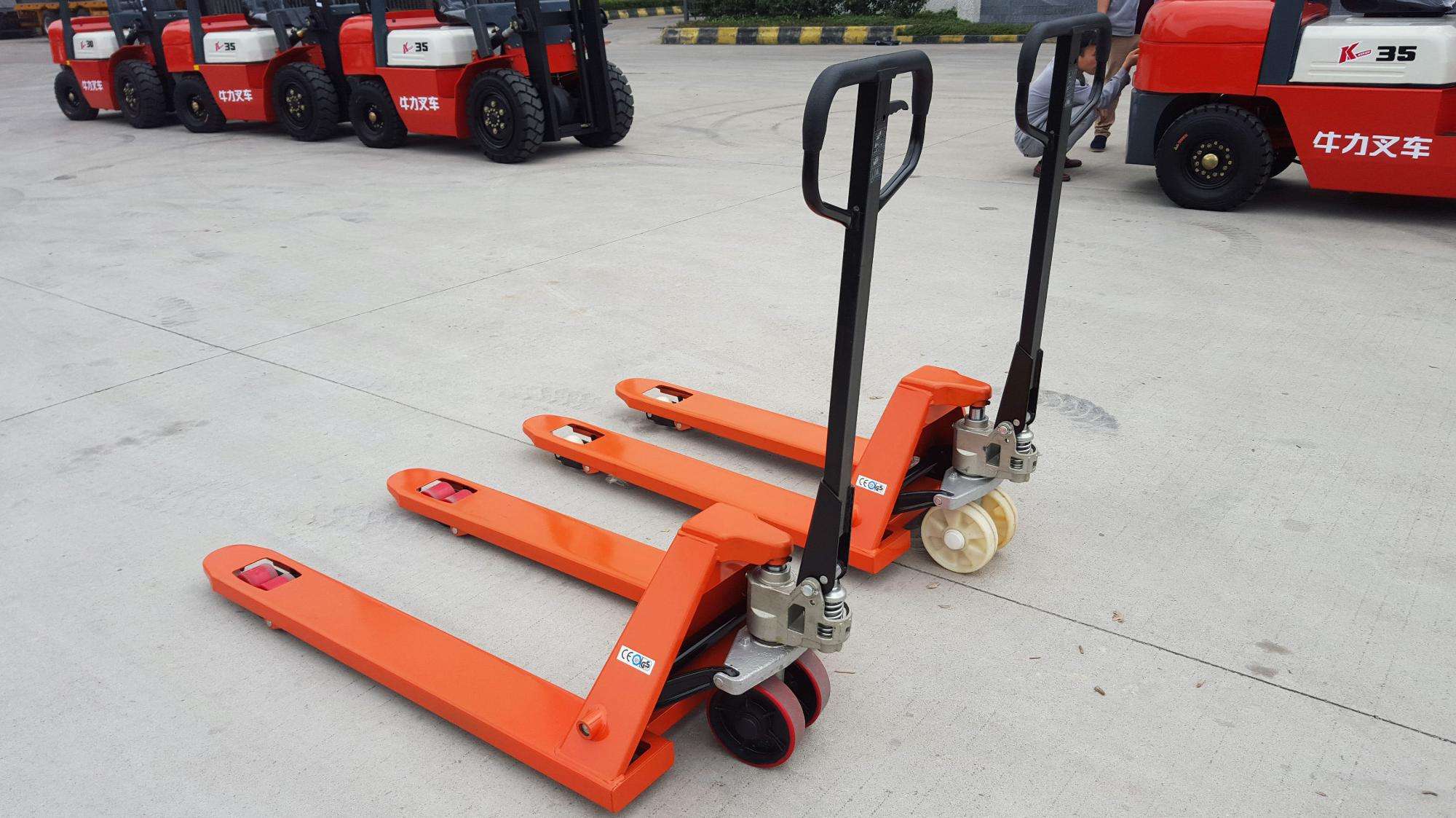 hand pallet truck working hand pallet truck working