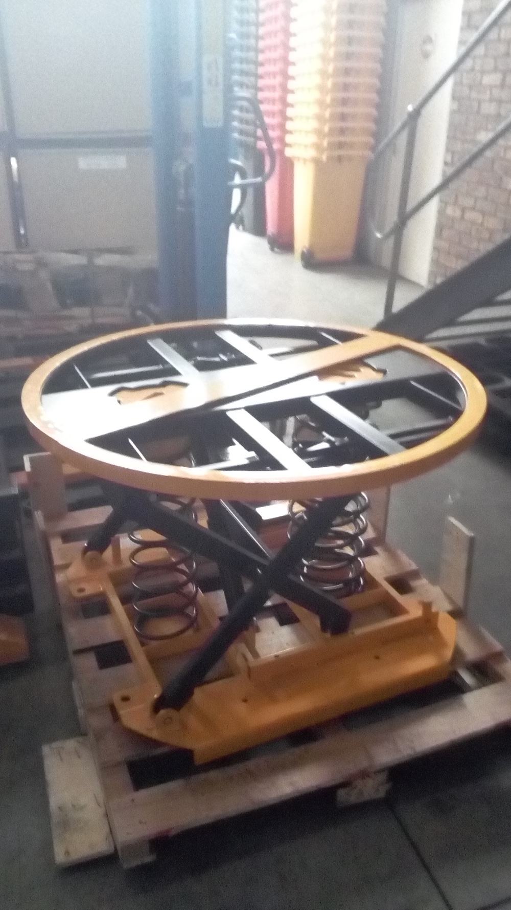 360 Degree Spring Balance Level Loader Buy Spring Actuated, scissor