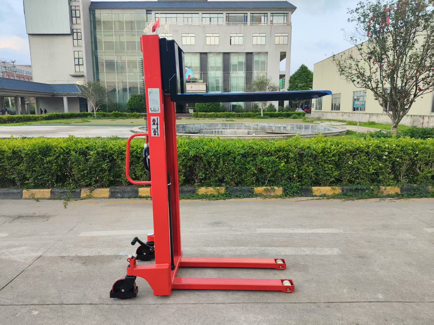 バッテリーパレットスタッカー