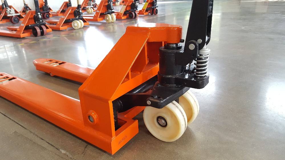 Ručn&yacute; paletov&yacute; voz&iacute;k s nosnosťou 5000 kg 