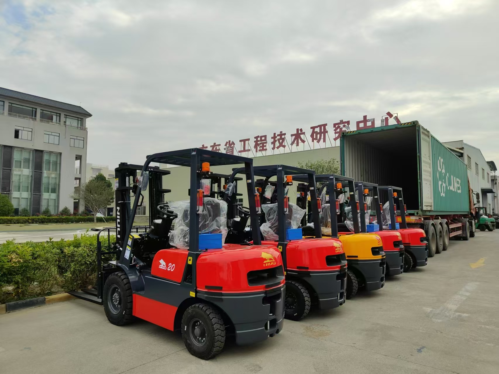 2.5 ton diesel forklift
