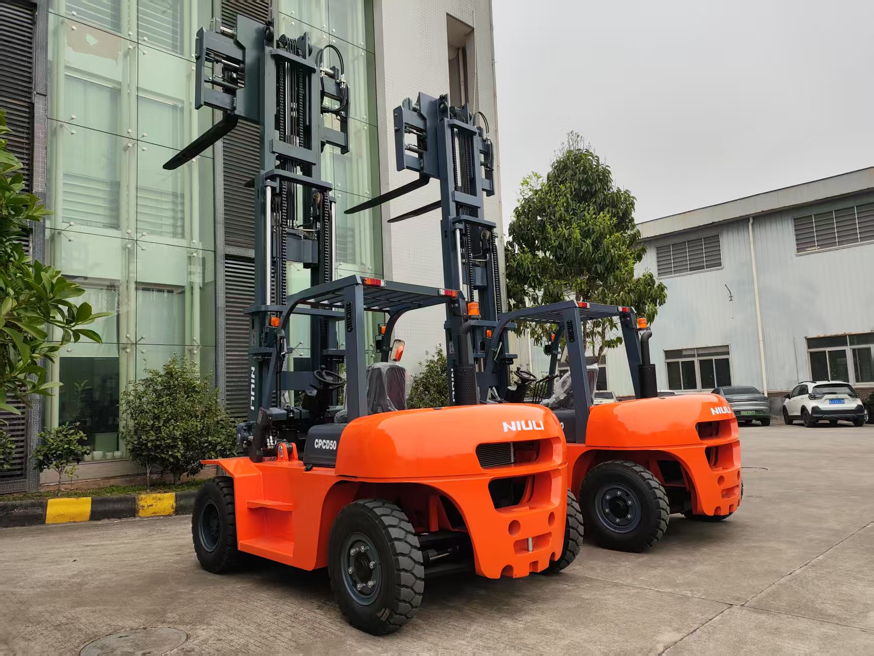 different types of electric forklifts