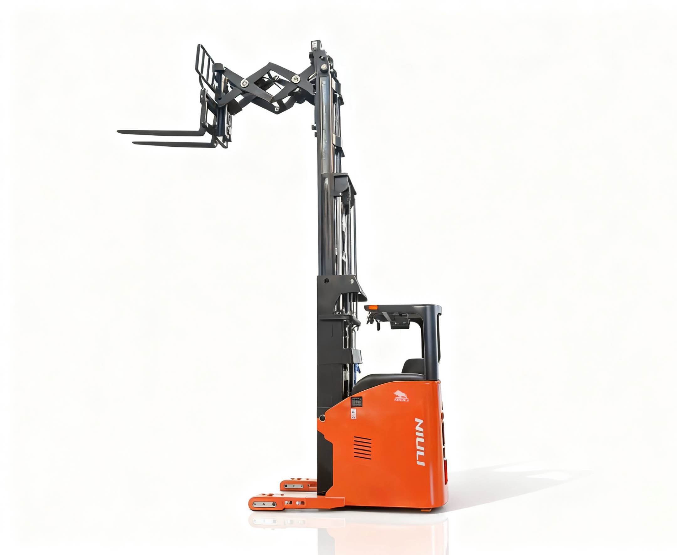 Is A Reach Truck The Same As Cherry Picker？