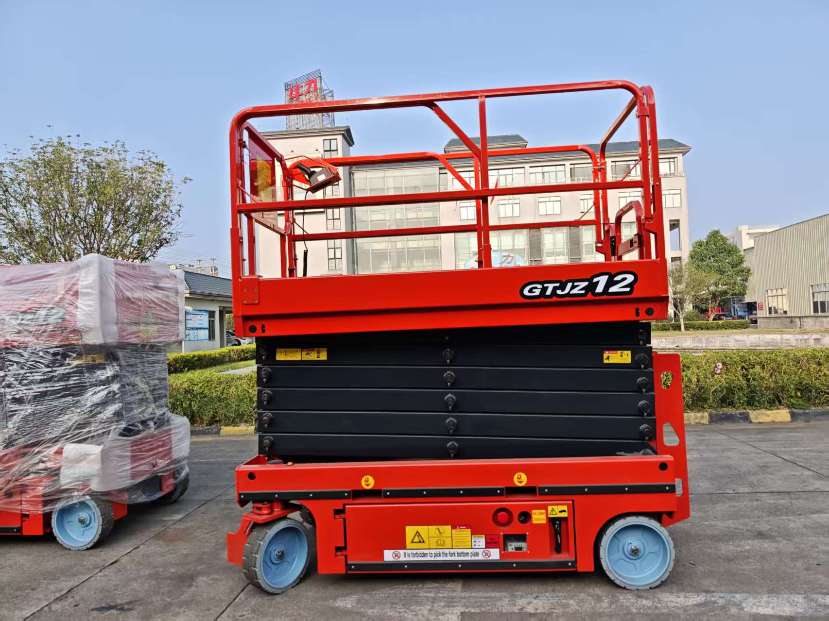 scissor lift workbench
