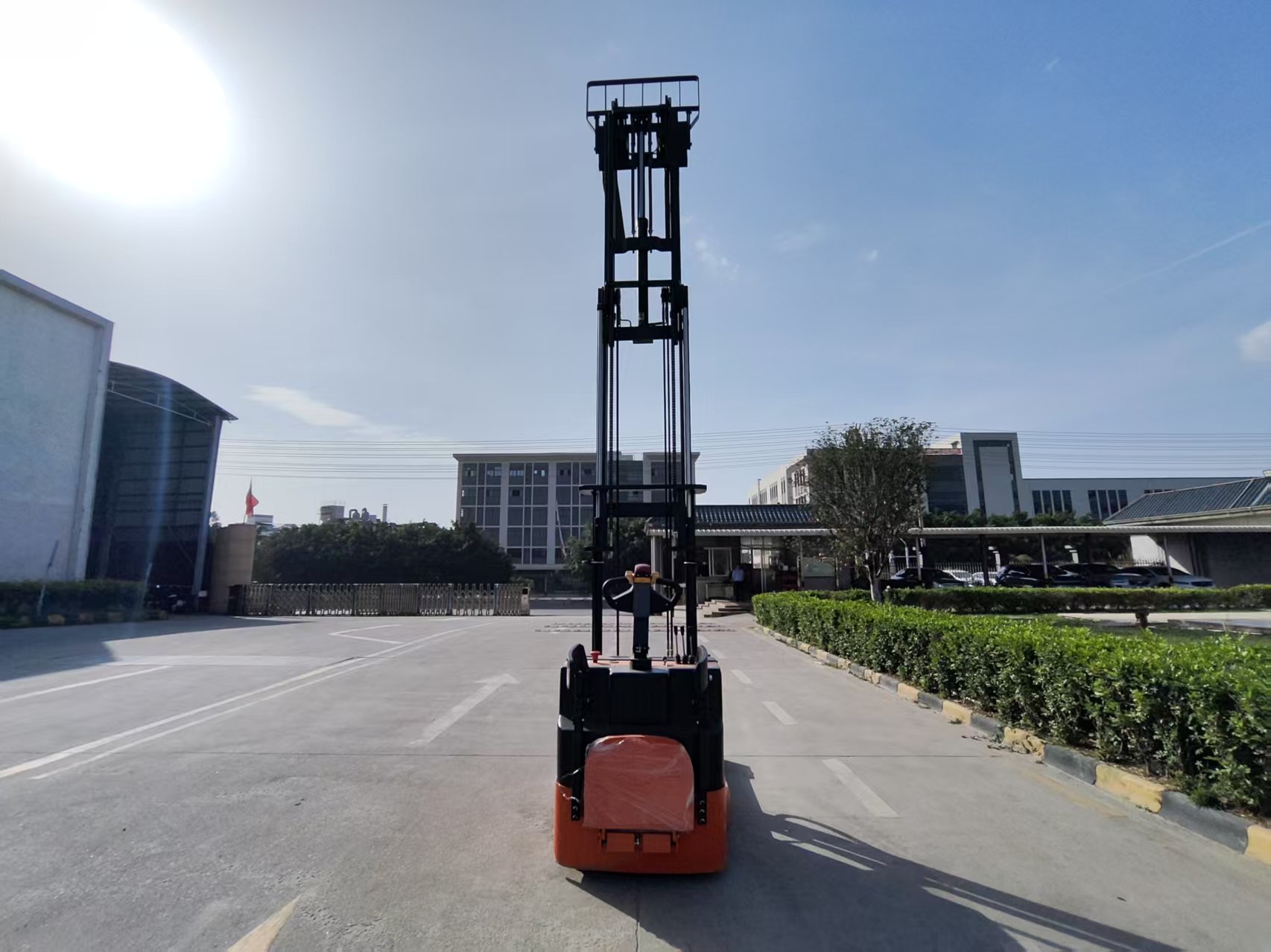 Battery Pallet Stacker