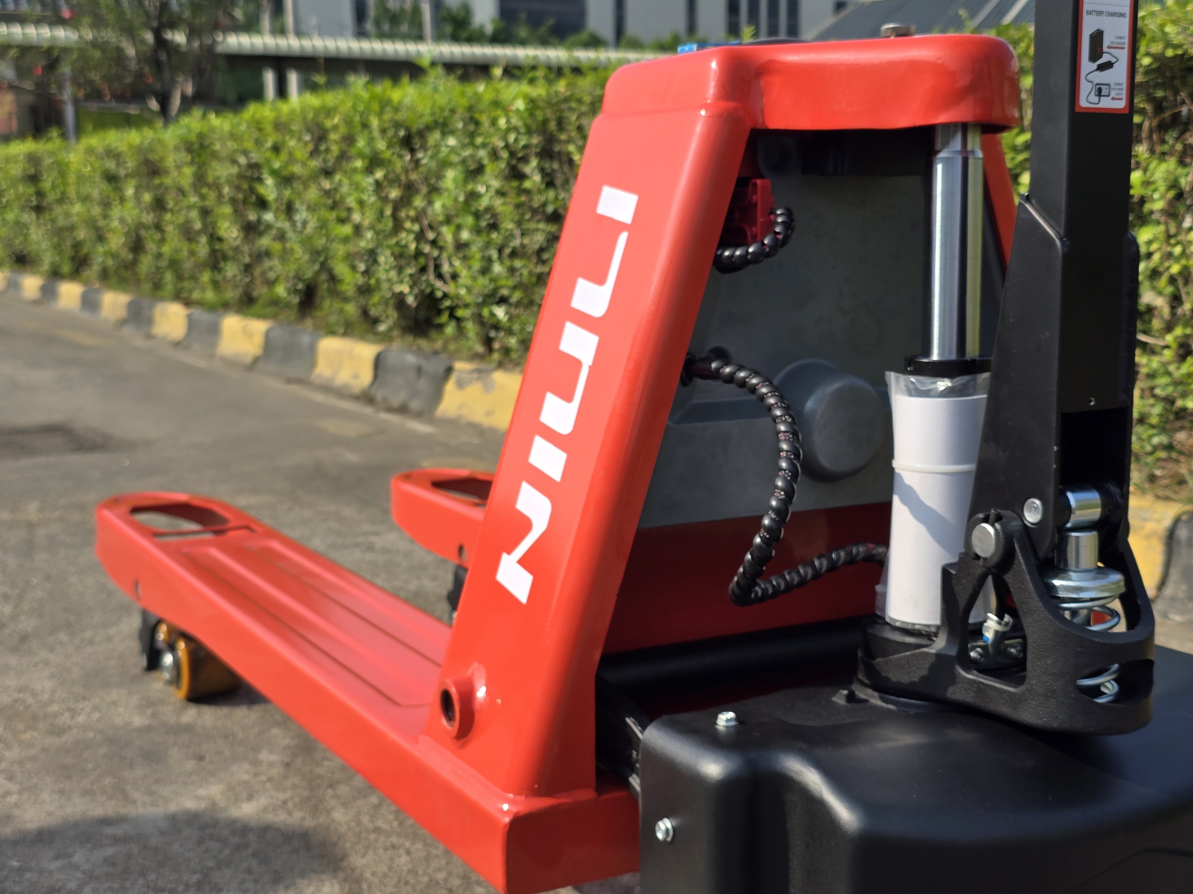 A Complete Guide to Pallet Truck Weights