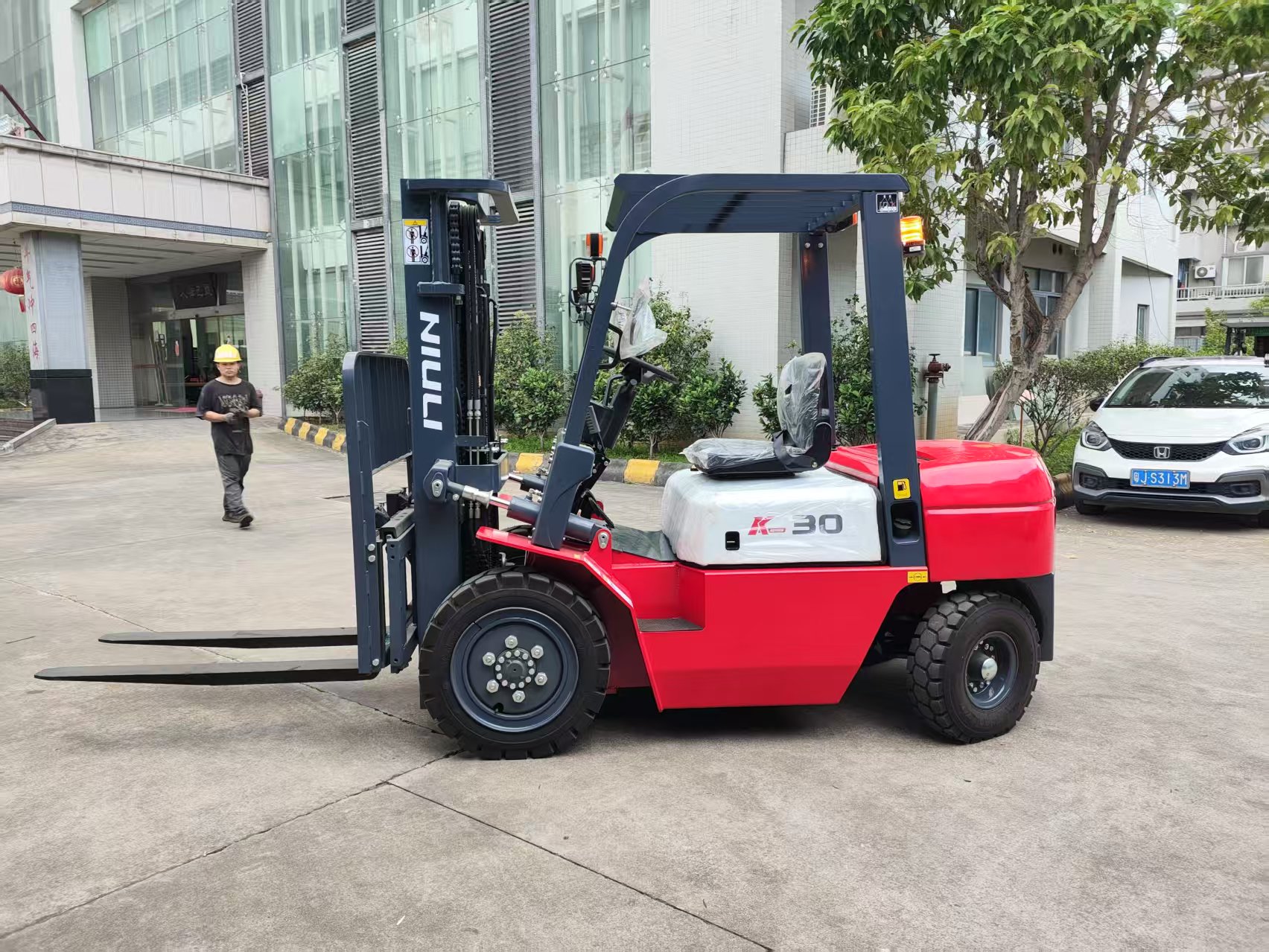 Why the NIULI 3.5 Ton Diesel Forklift Boosts Efficiency