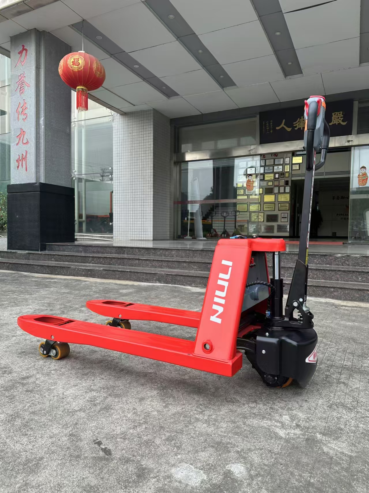 papag trak para sa bodega