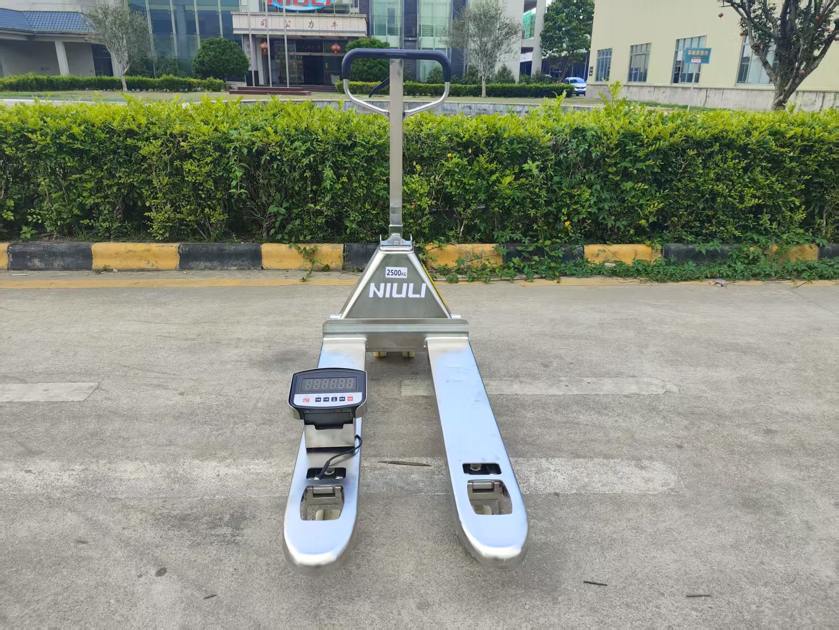 Pallet truck Manufacturer